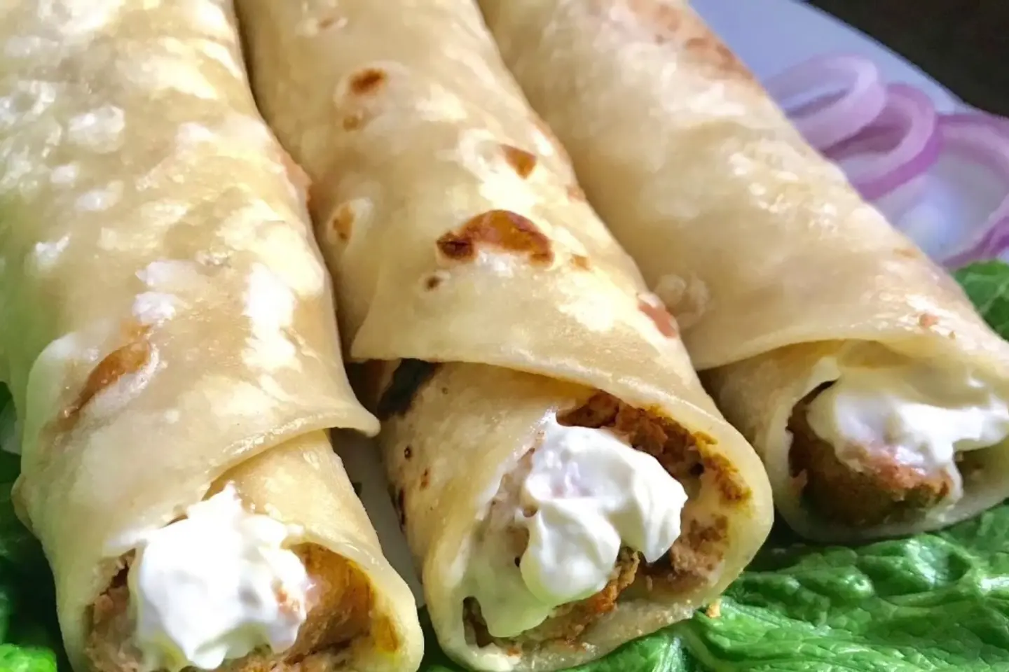 Chicken Malai Mayo Garlic Roll