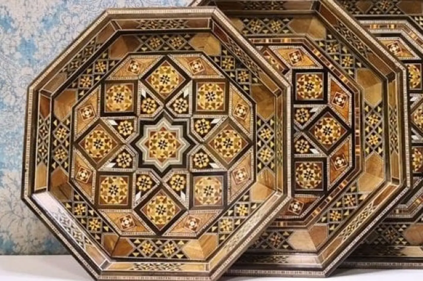 صواني مستطيل وسط