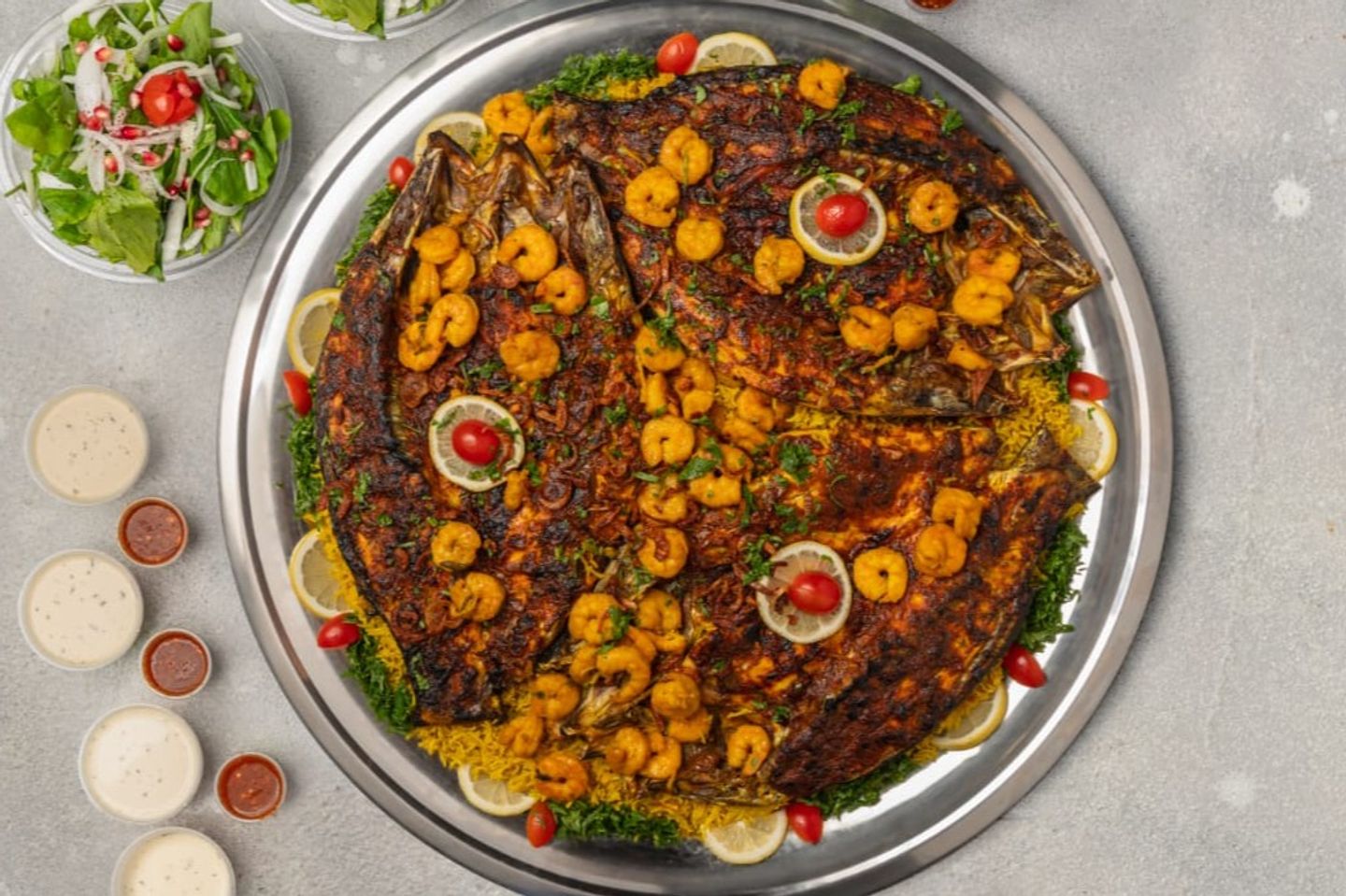 طبق ملكي كبير