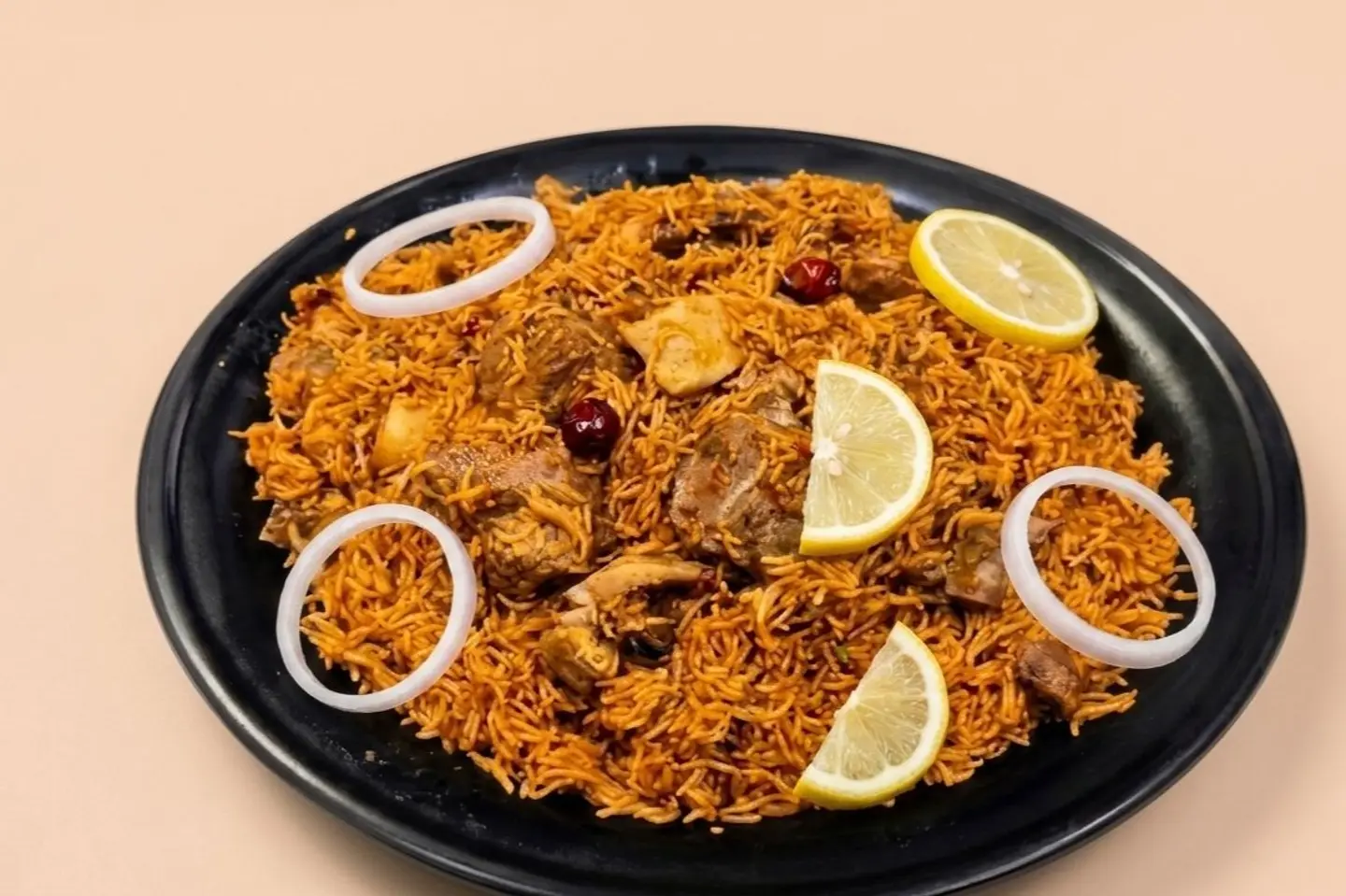 نفر مضغوط لحم ارز بشاور احمر