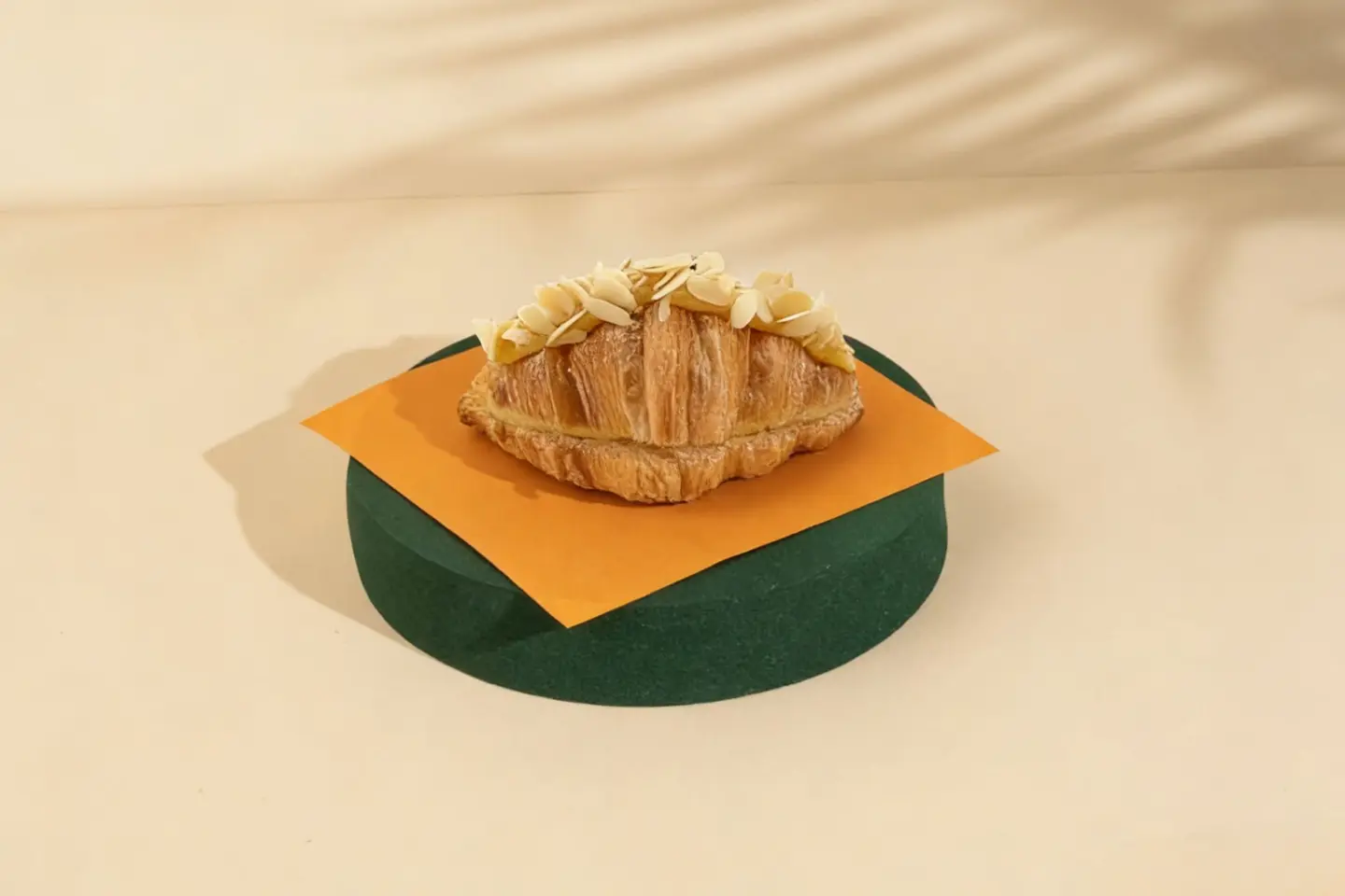 كرواسون باللوز