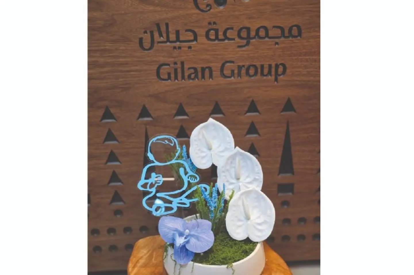 فازة ورد ابيض