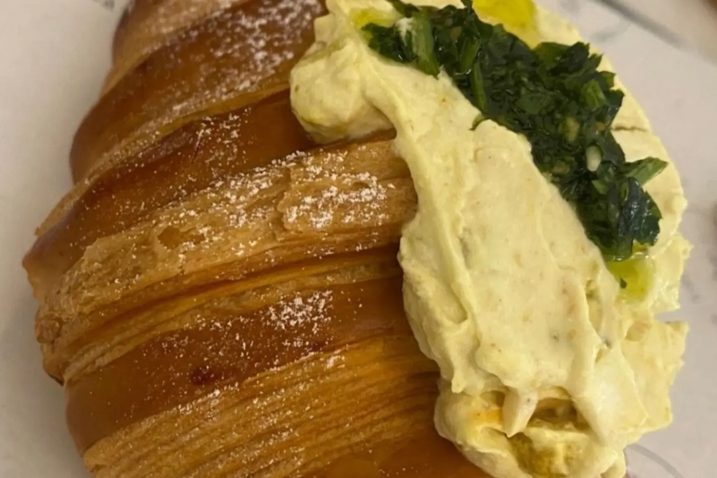 كرواسون جبن مبهر