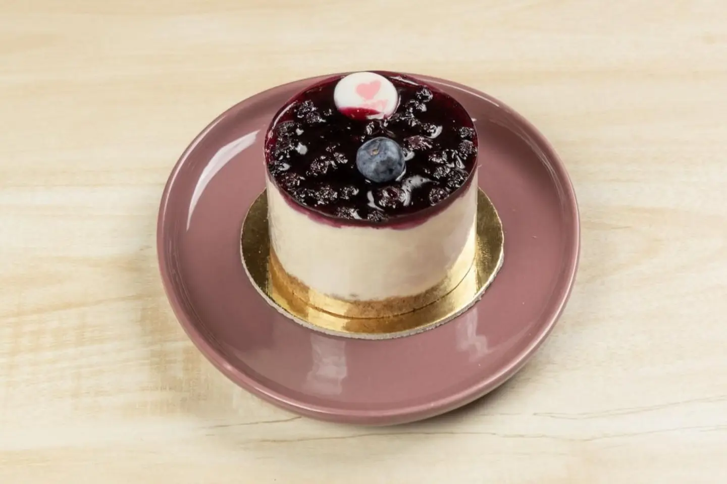 كاسة تشيز كيك توت ازرق