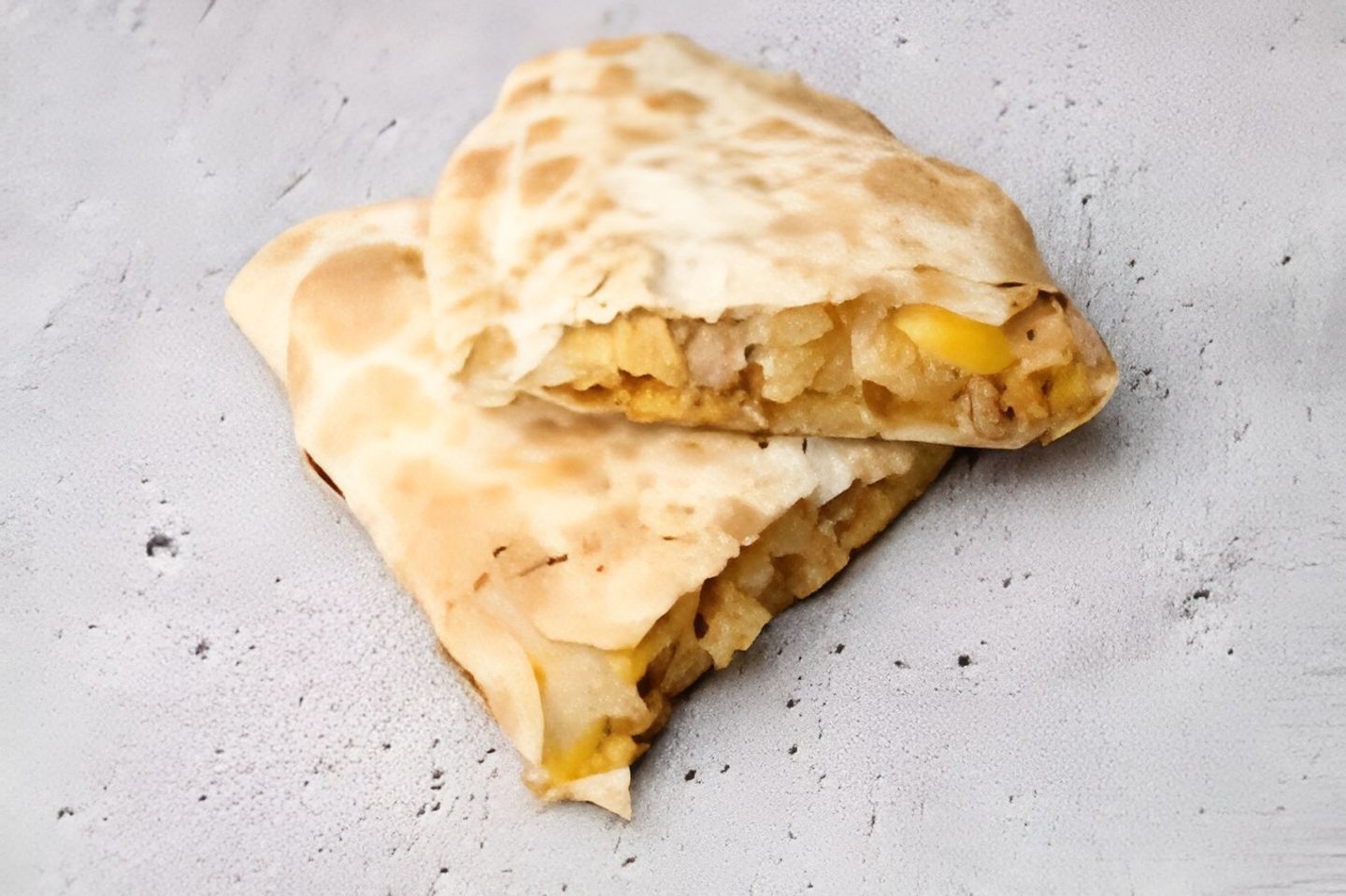 فطيرة دجاج باربيكيو بالموزاريلا