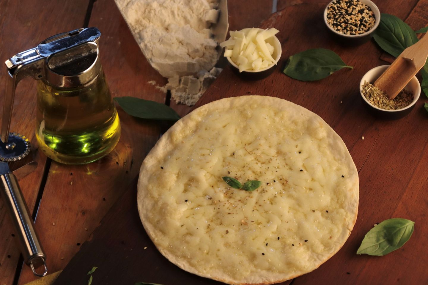 منقوشة جبن حلوم مع الزيتون