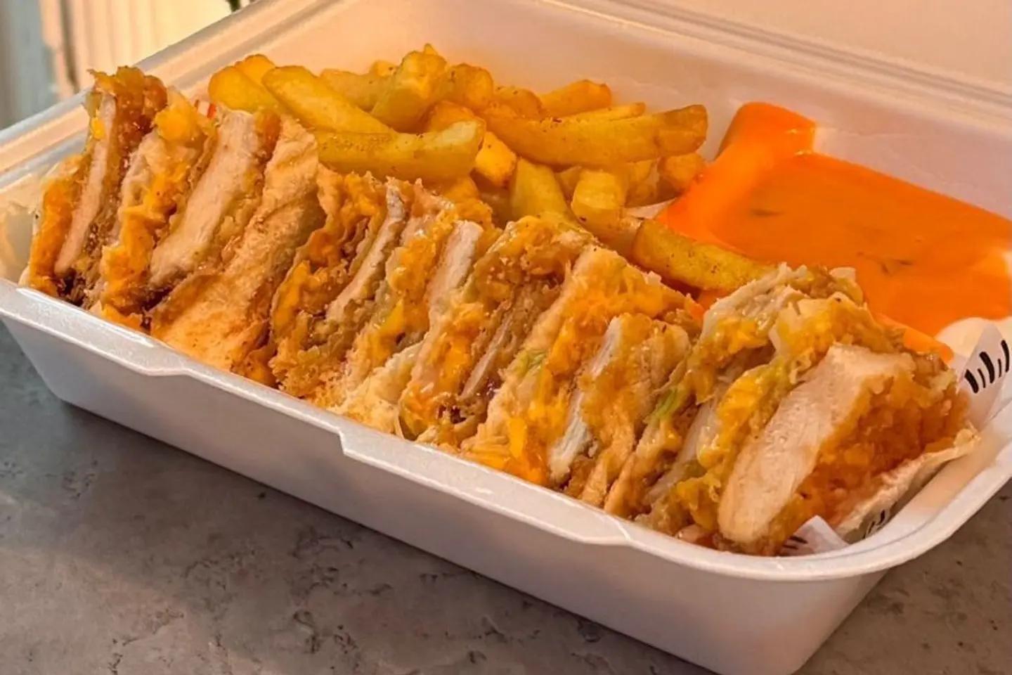 كلوب ساندوتش