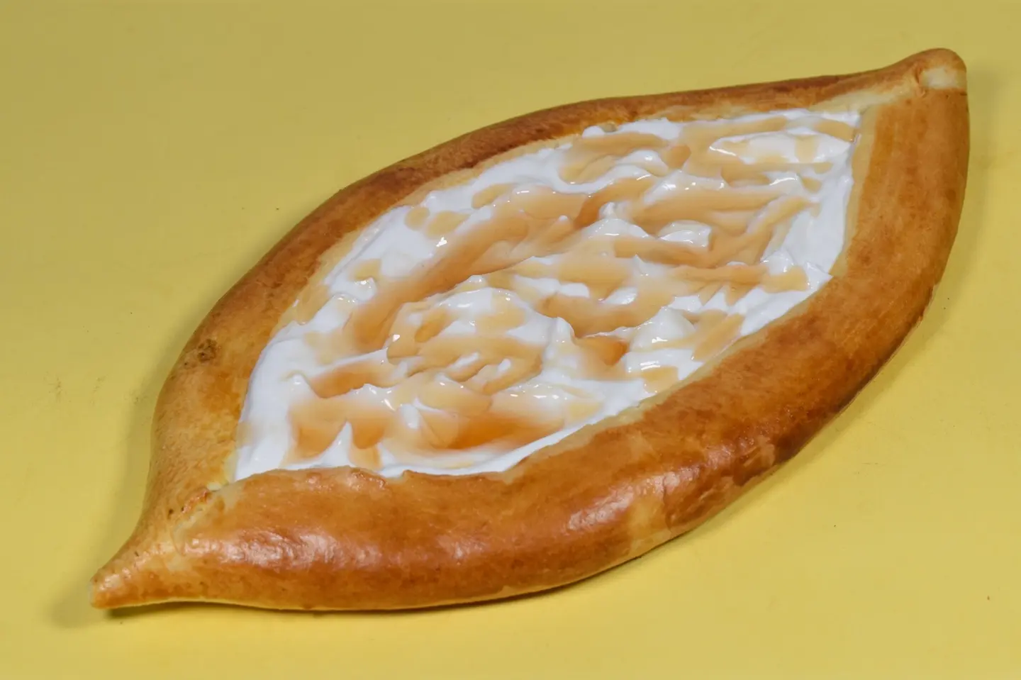 لبنة مع العسل