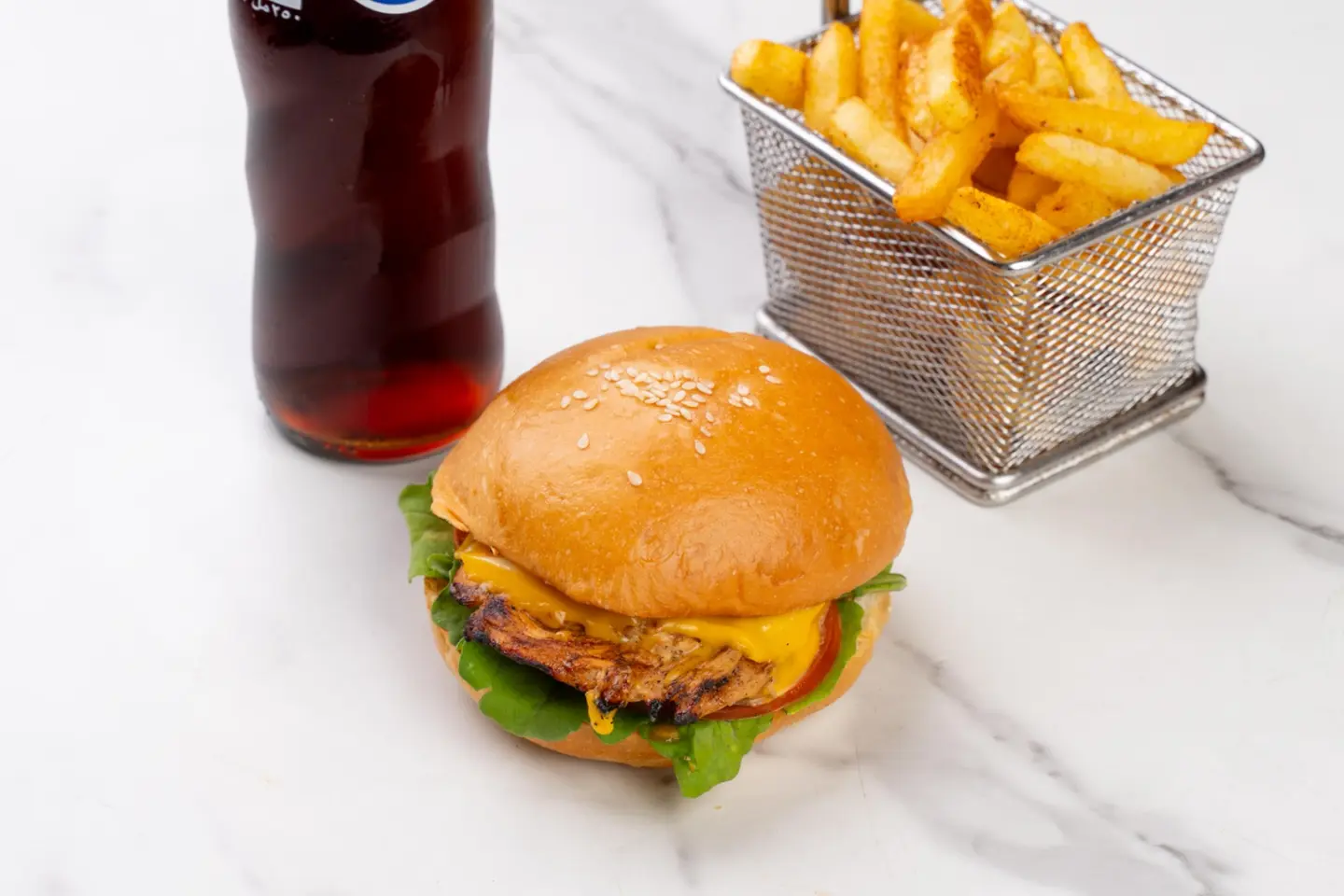 وجبة دجاج برجر ميكي