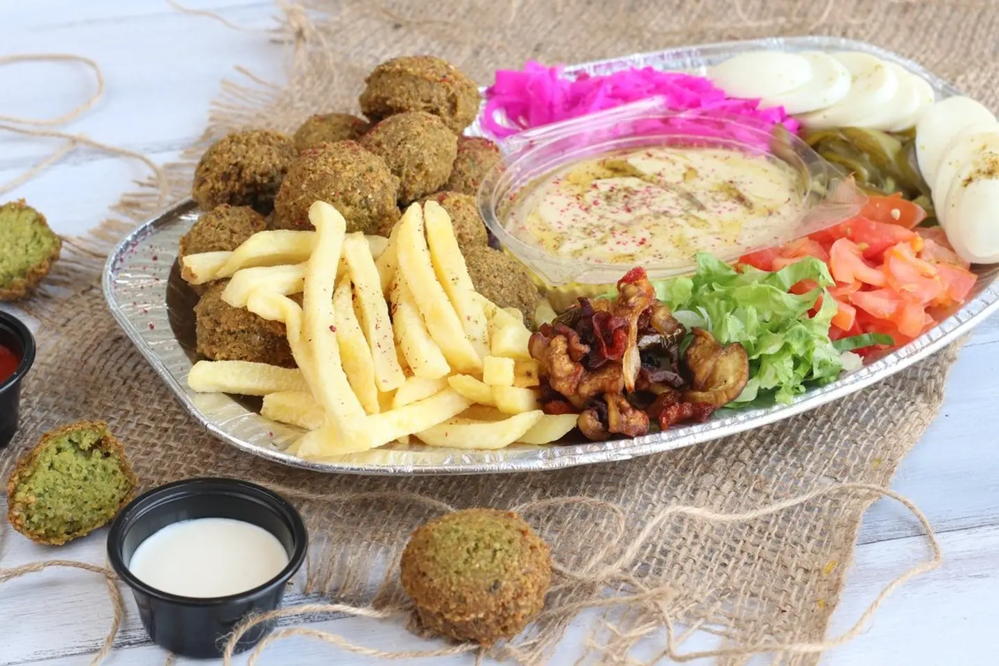 صحن فلافل كبير