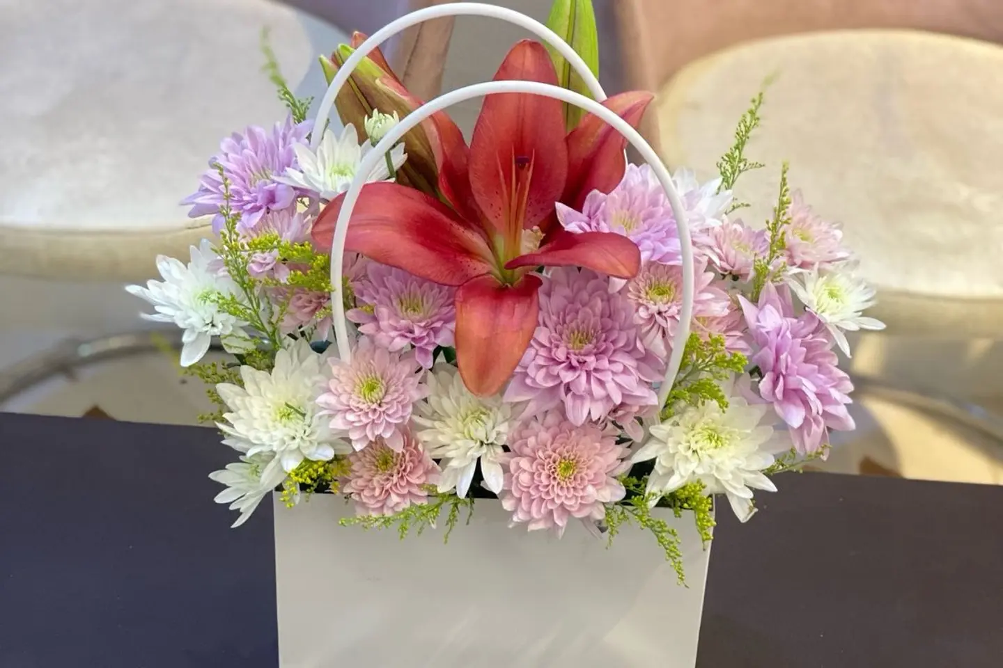 باقة ورد وريحان عشرة