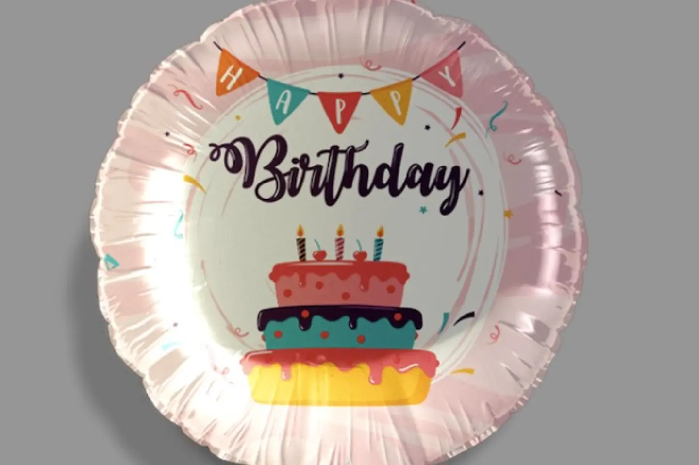 بالون هابي بيرث دي شكل كيكة