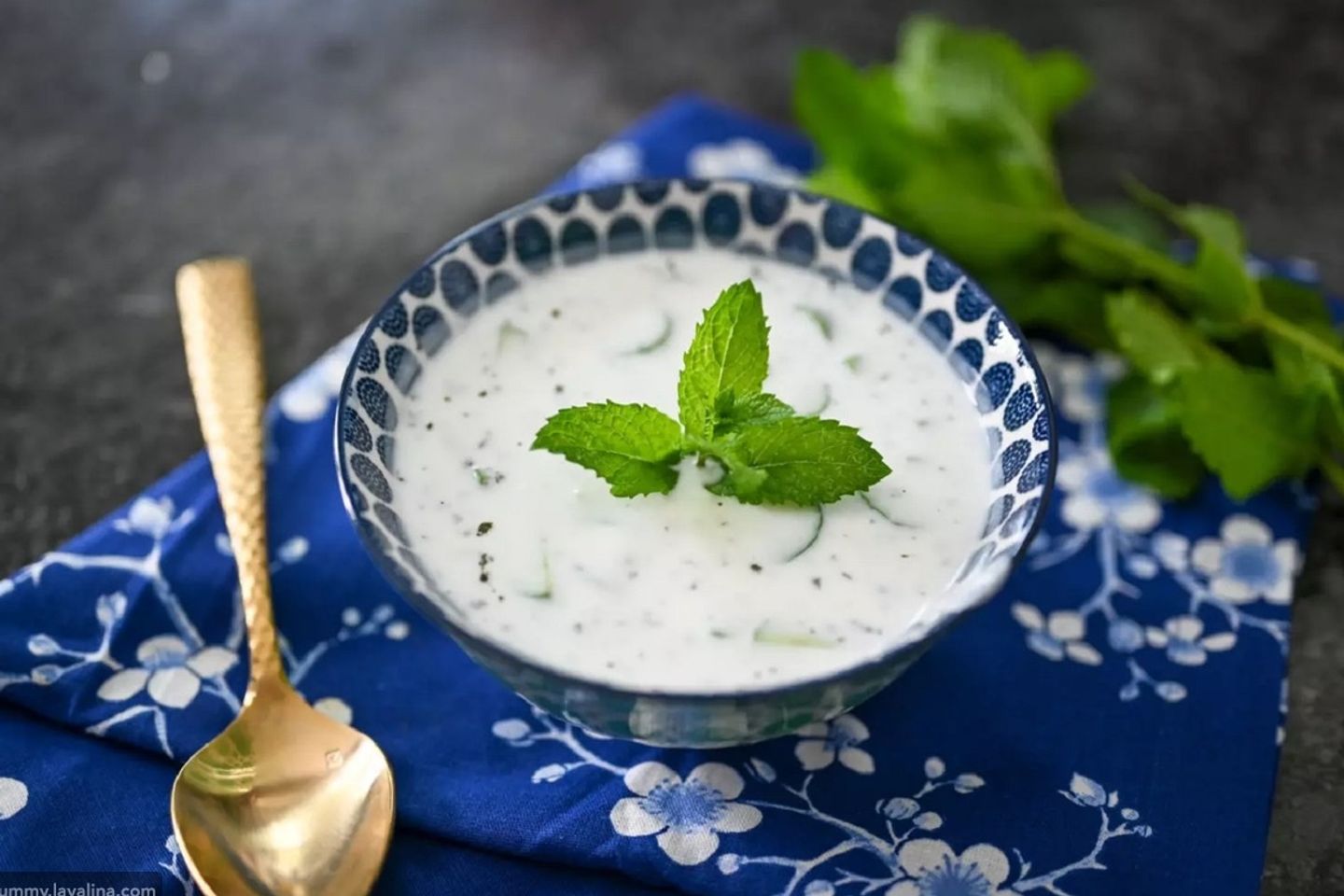 سلطة خيار بالزبادي