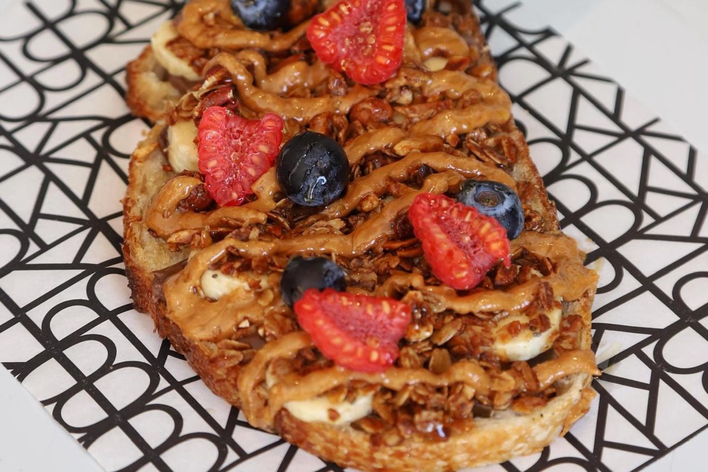 Sourdough Granola With Peanut Butter