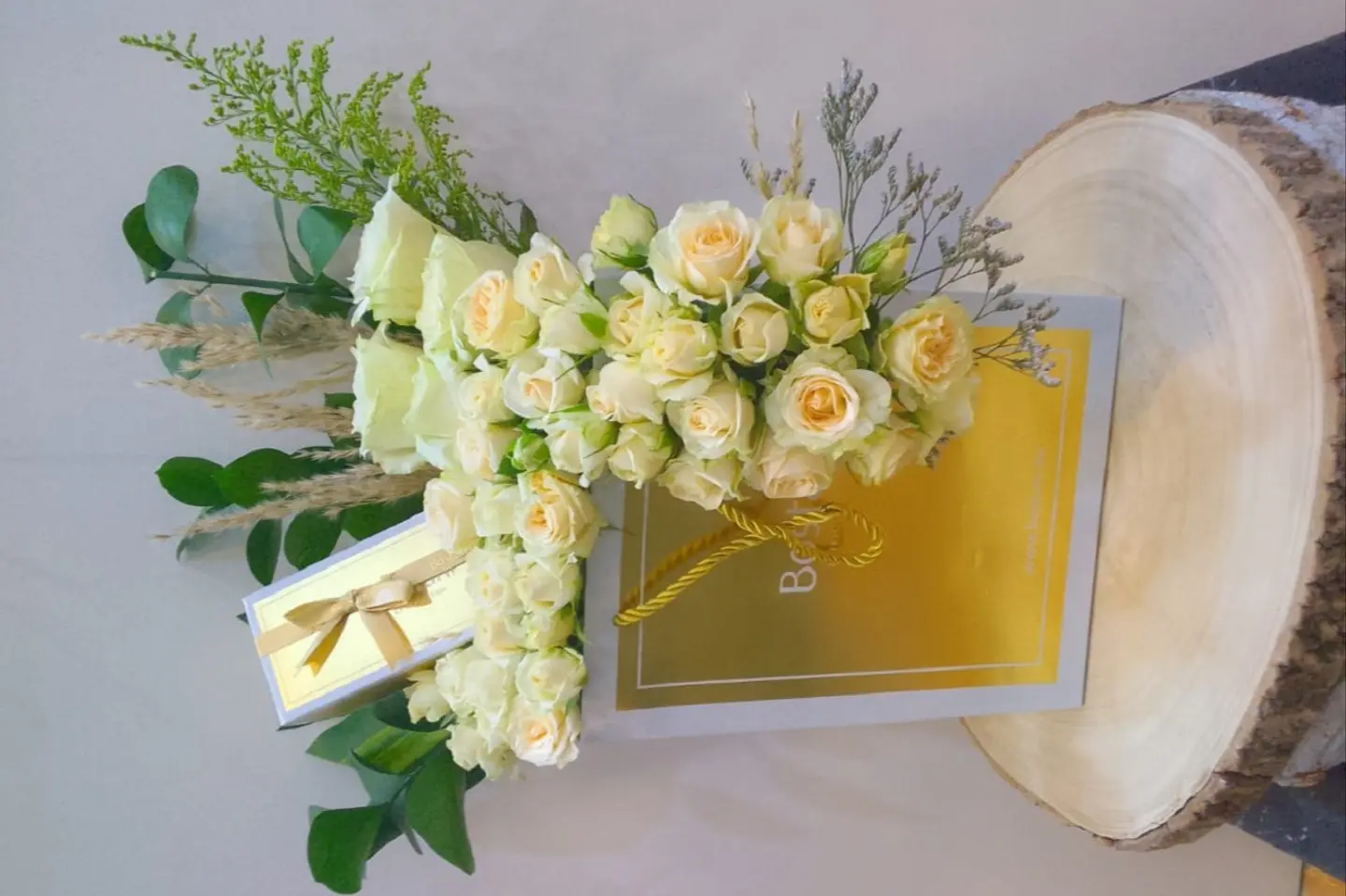 وردة و شتلة ٠٠٠٨٢