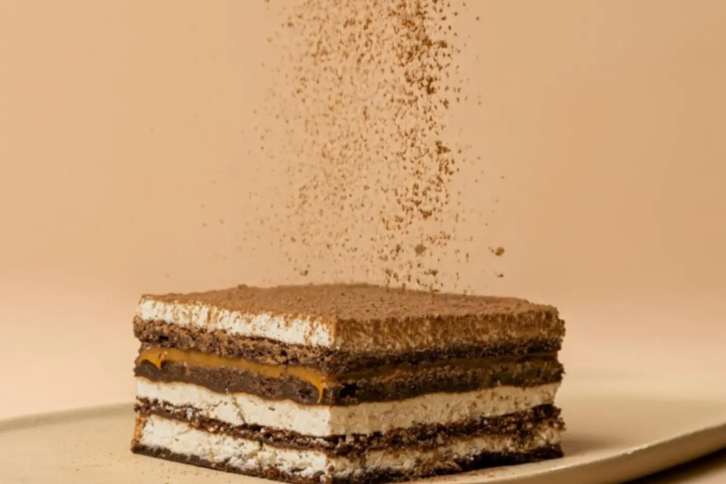 Dolce Caramel Cake