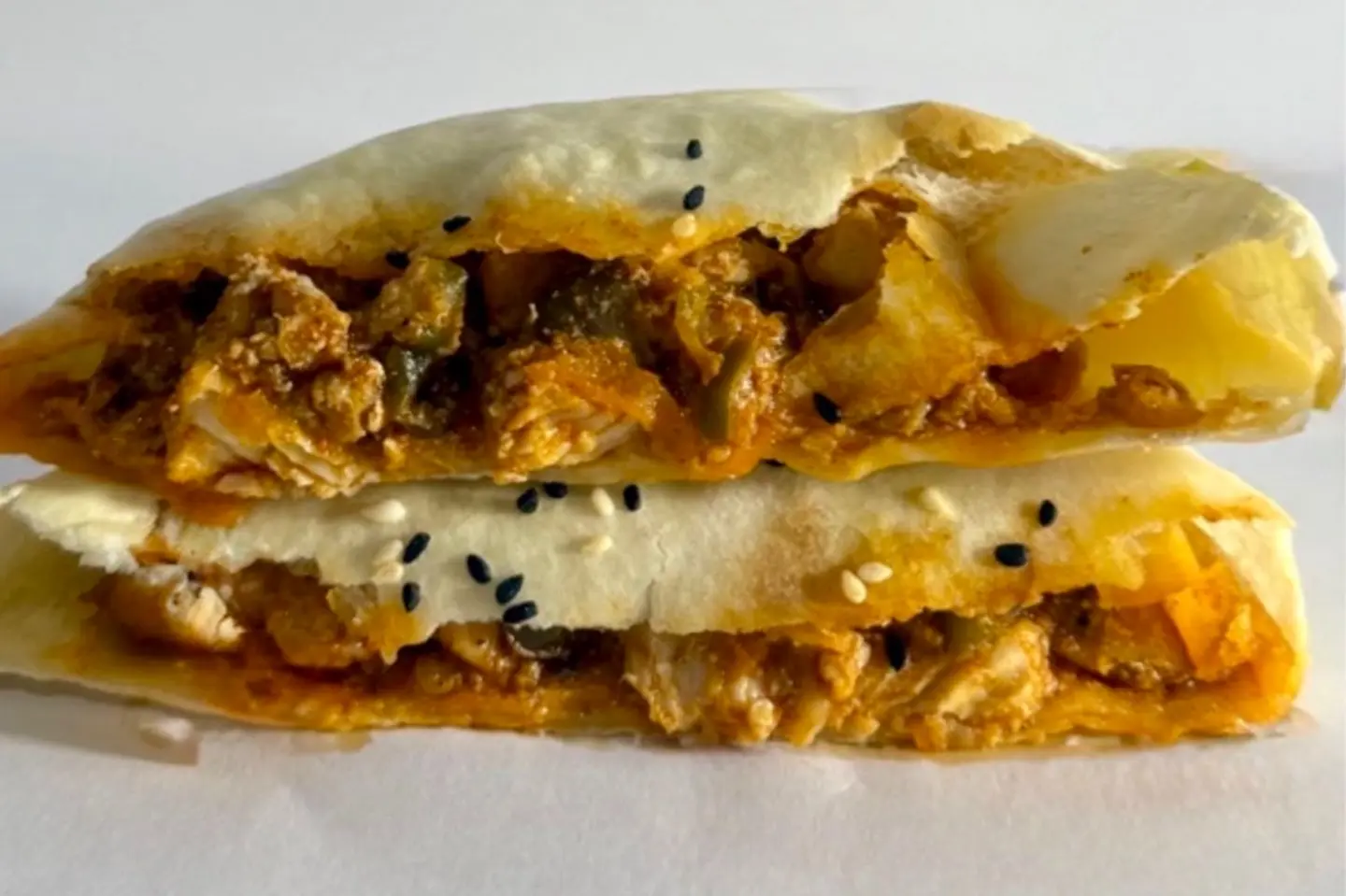 مدور دجاج حار