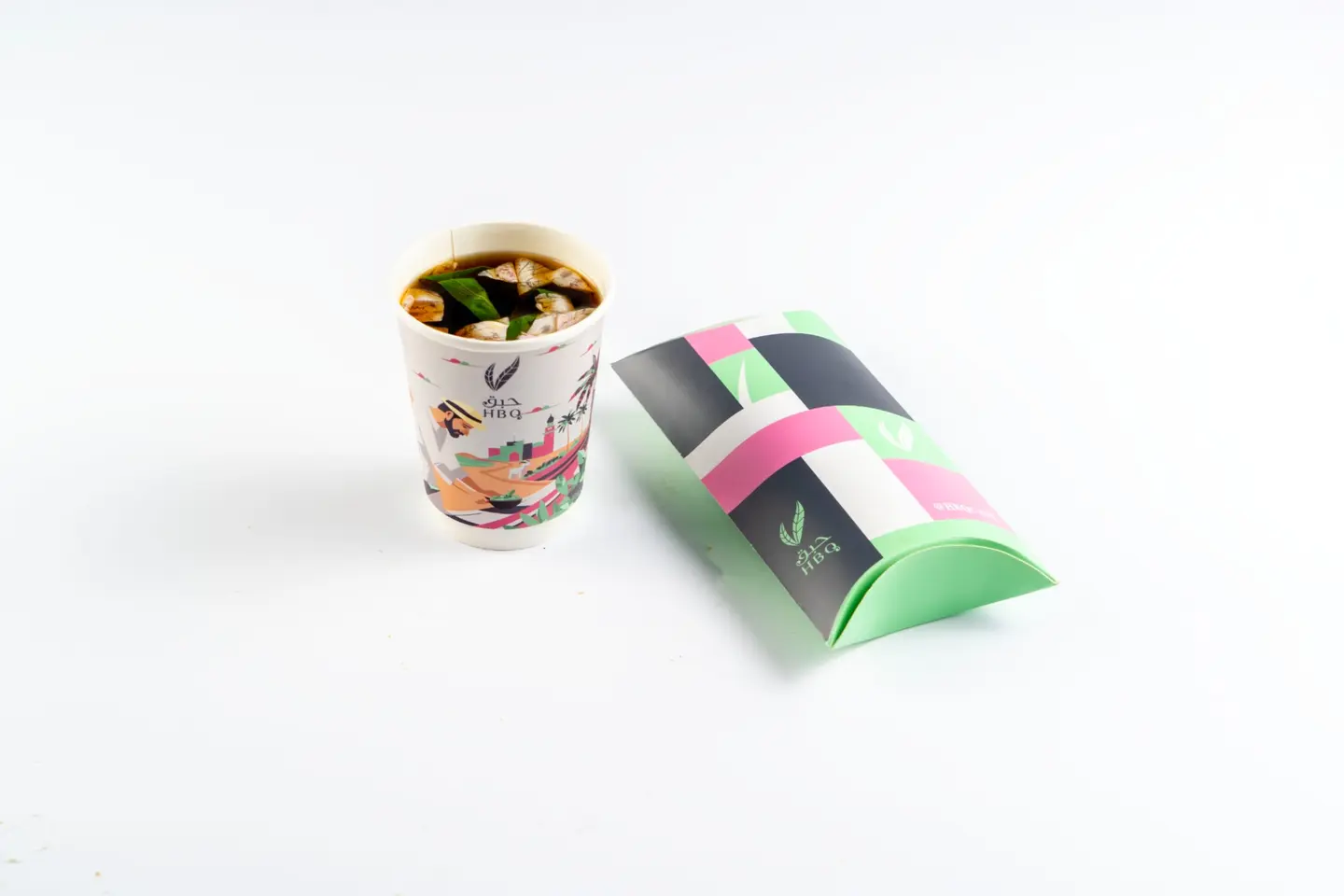 ساندوتش مع شاي