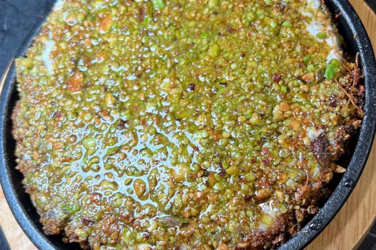 كنافة مفستقة بالقشطة