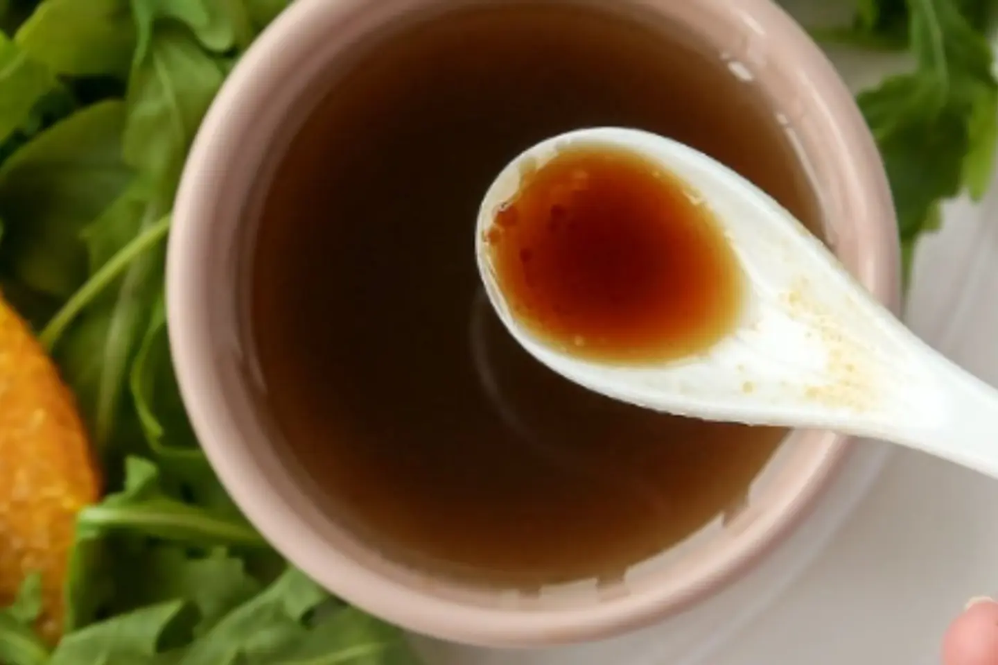 صلصة السلطة