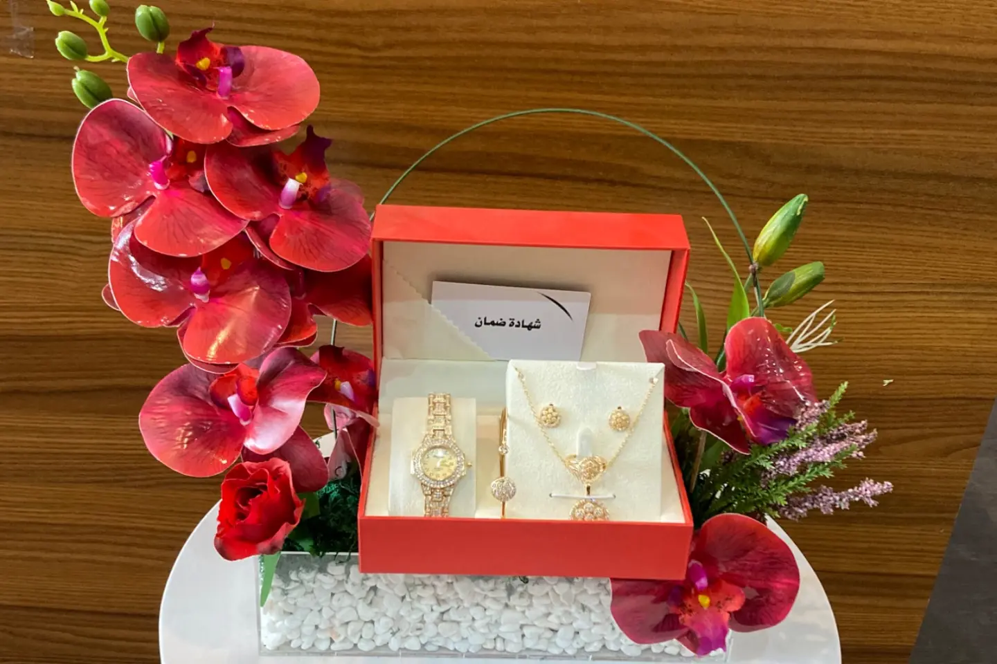 طقم ساعات نسائية مع خاتم٤٧