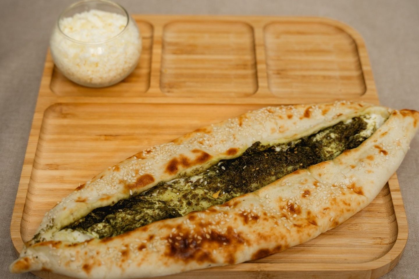 حلوم بالزعتر