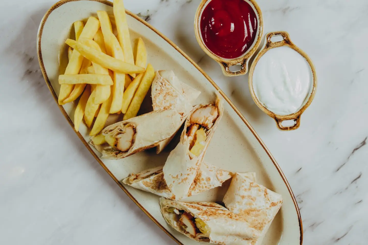 سندويش شيش طاووق