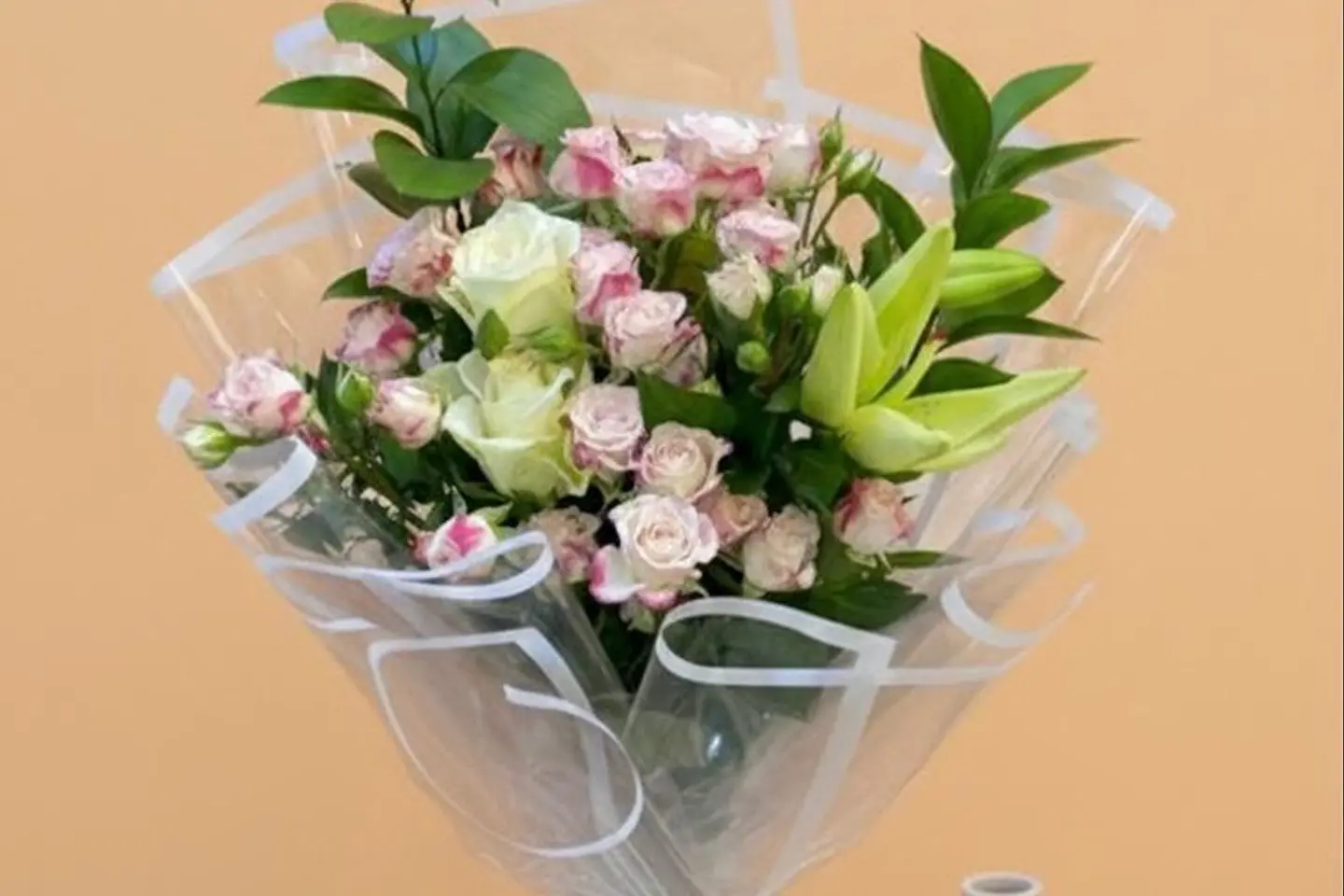 باقة ورد وريحان ثمانية عشر