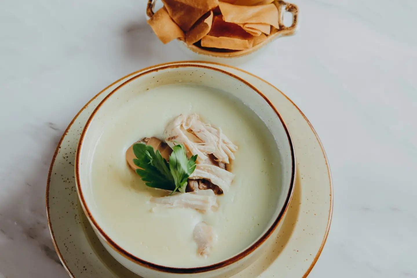 شوربه كريم الدجاج مع الفطر