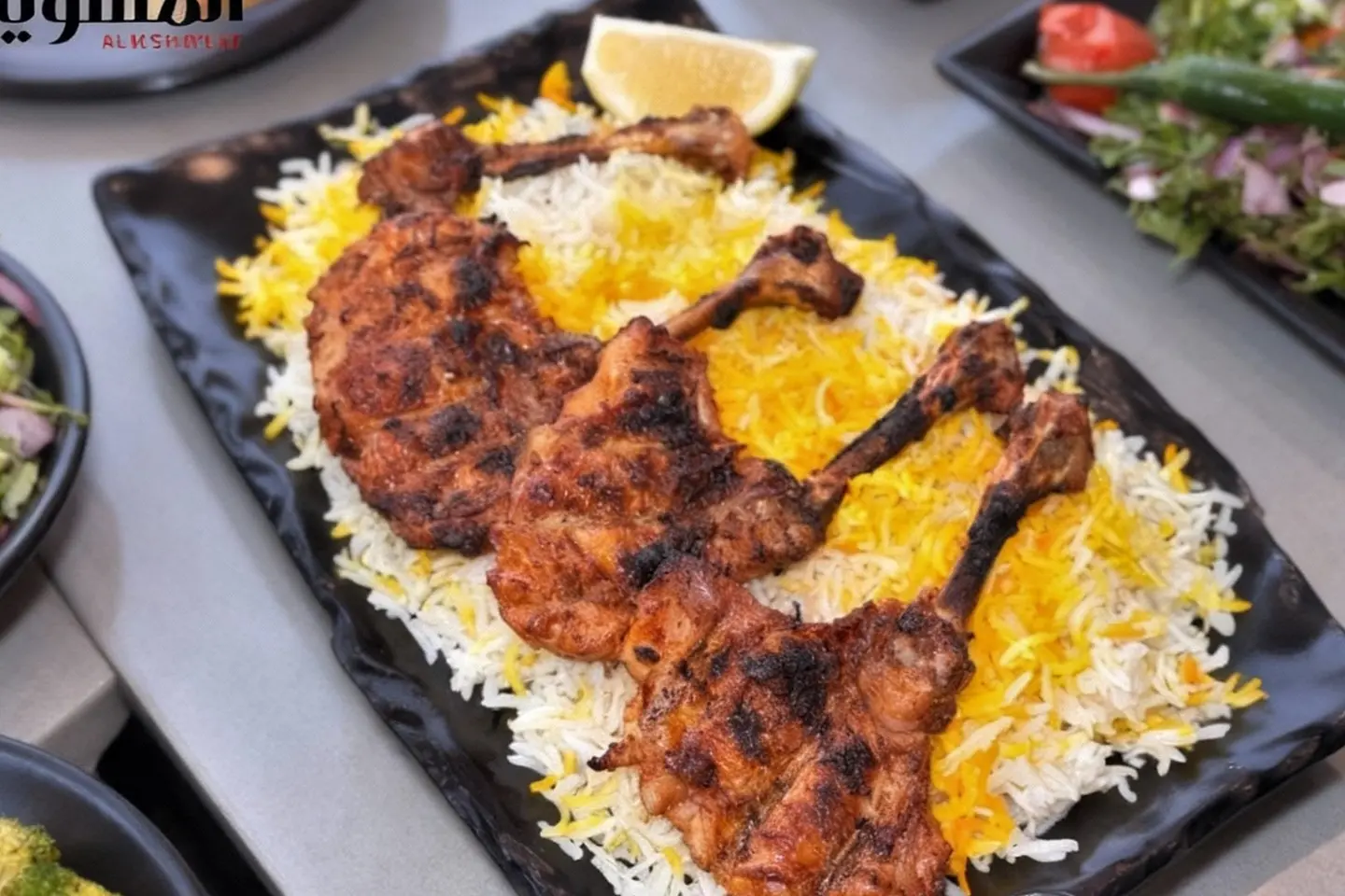 ريش الدجاج مع الرز