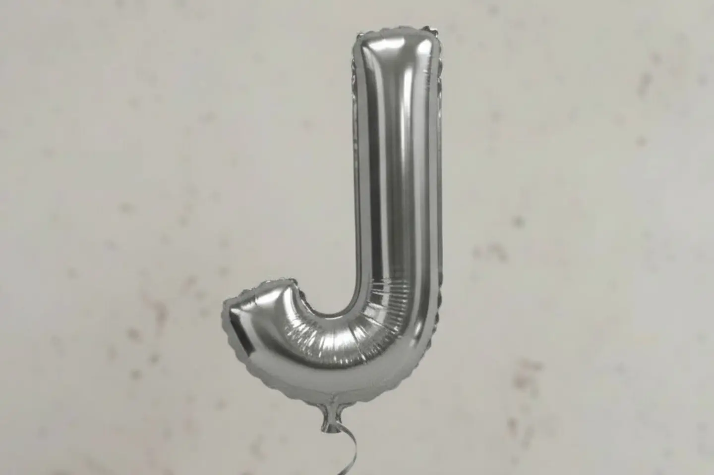 بالون حرف جي بالانجليزية