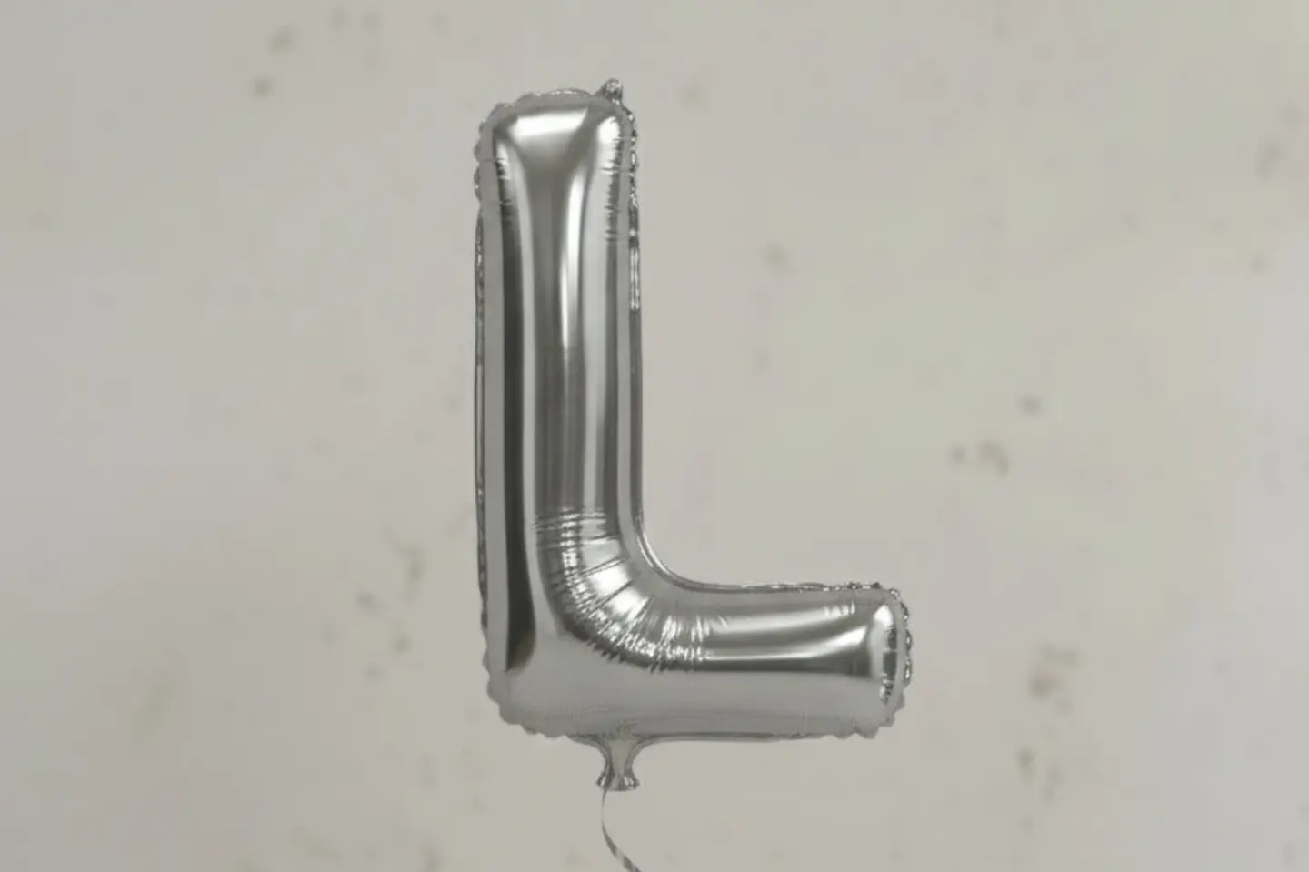 بالون حرف ال بالانجليزية