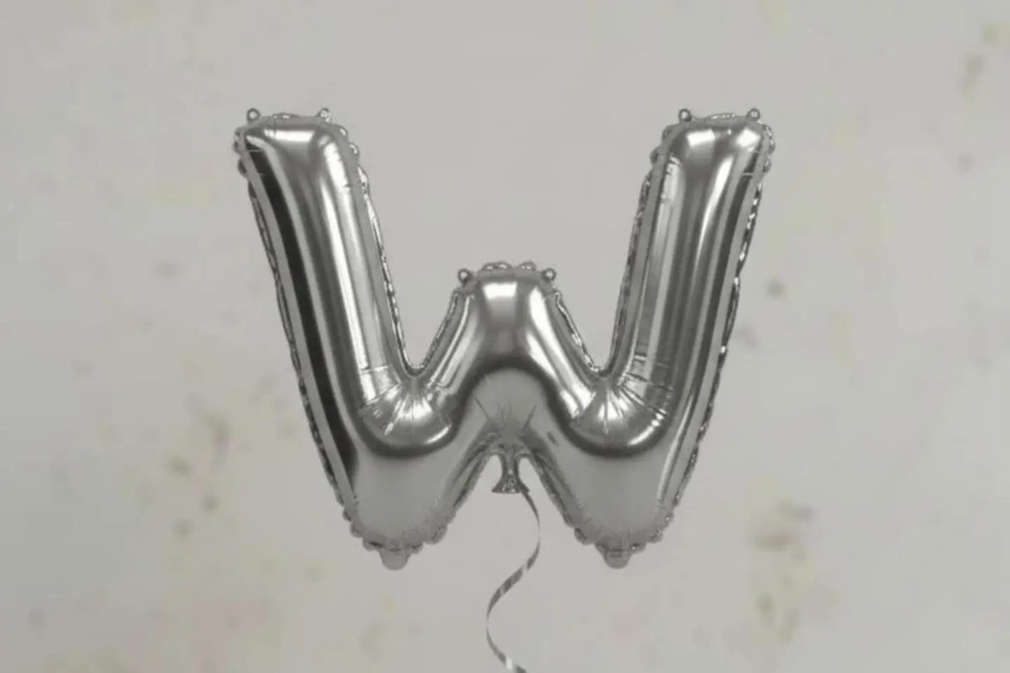 بالون حرف دابليو بالانجليزية