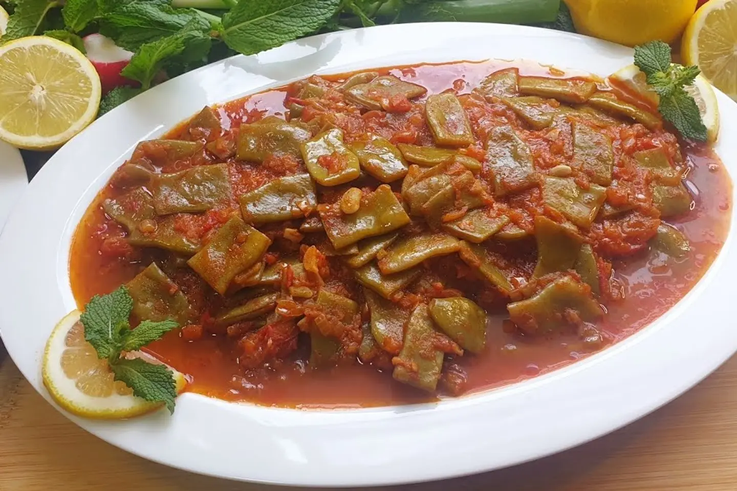لوبية بالزيت