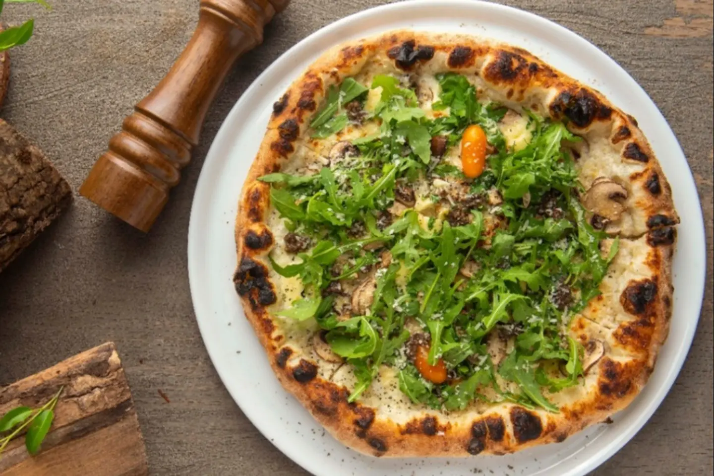 مشروم ترافل بيتزا