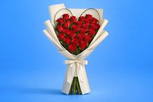 Romantic Heart Red Roses Bouquet 0257