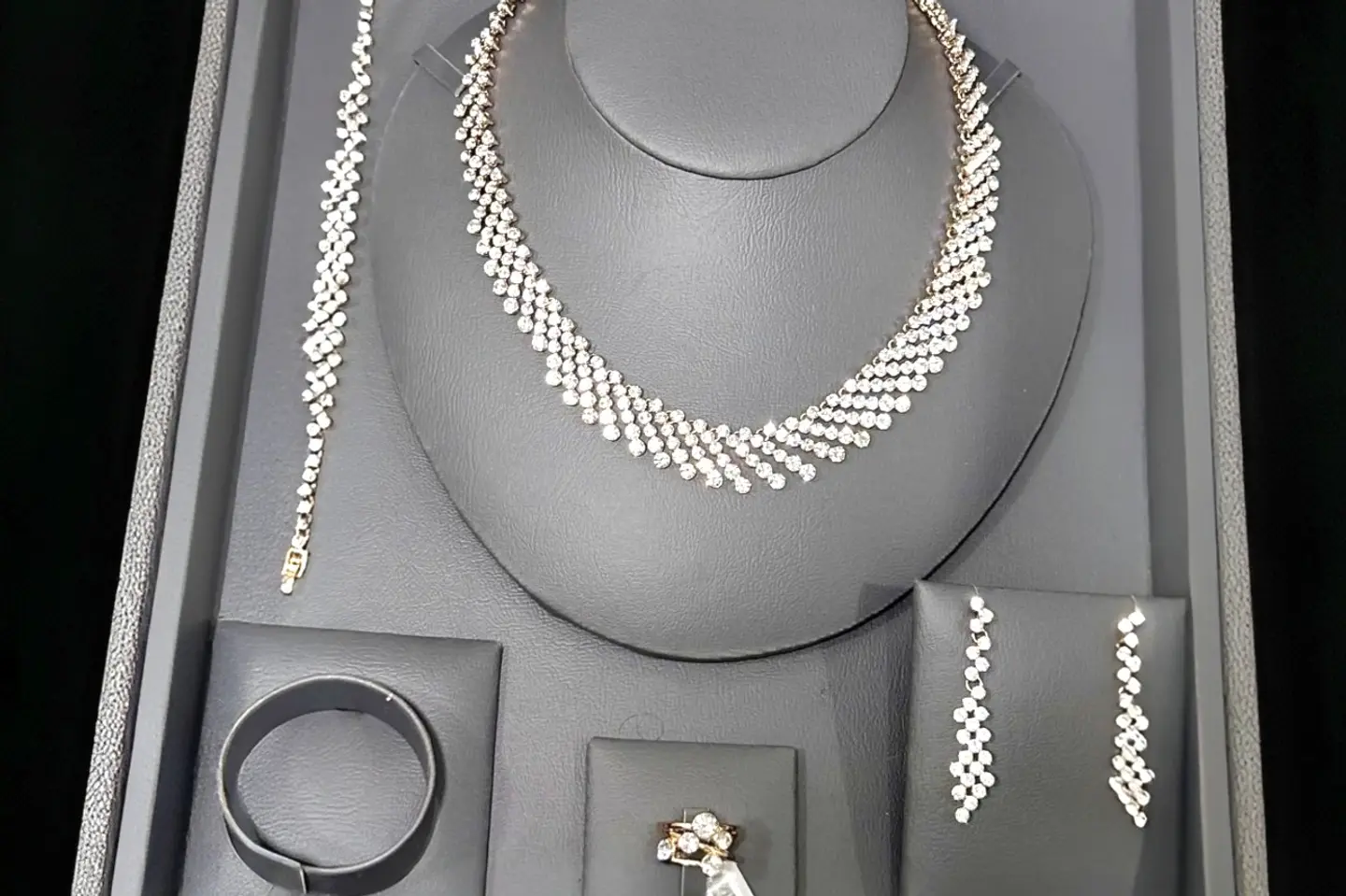 مجموعة رويال سباركل