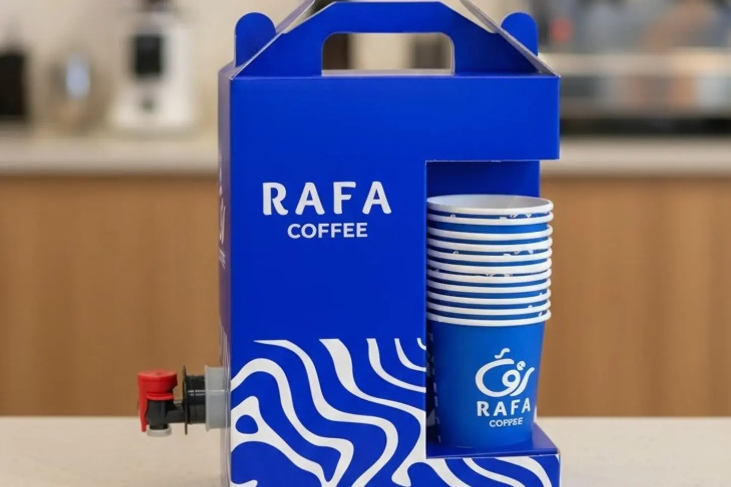 لتر قهوة اليوم بارد