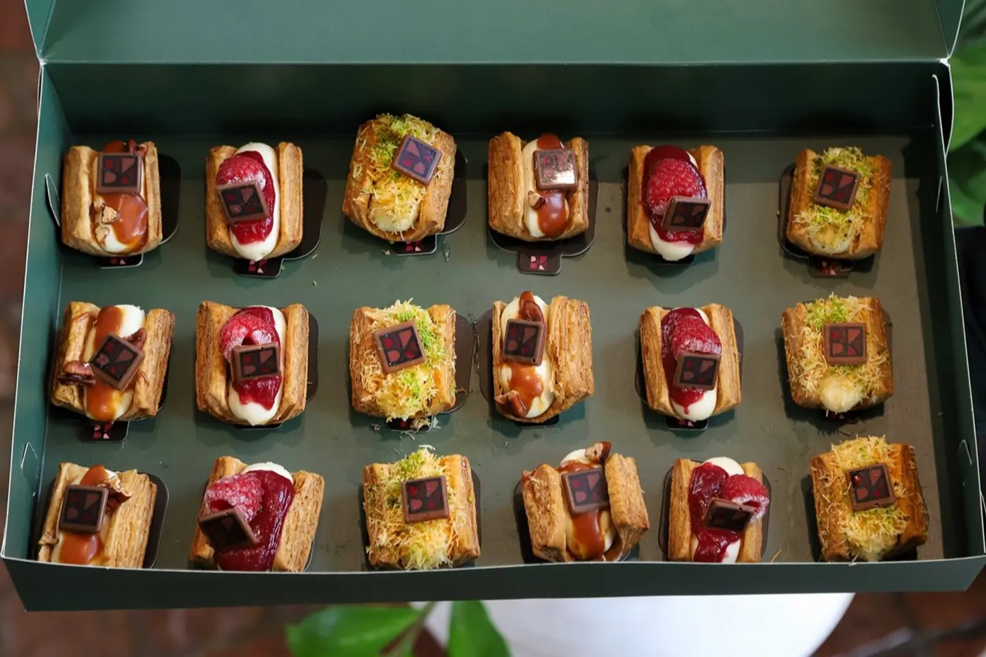 Mini Mille Feuille Box