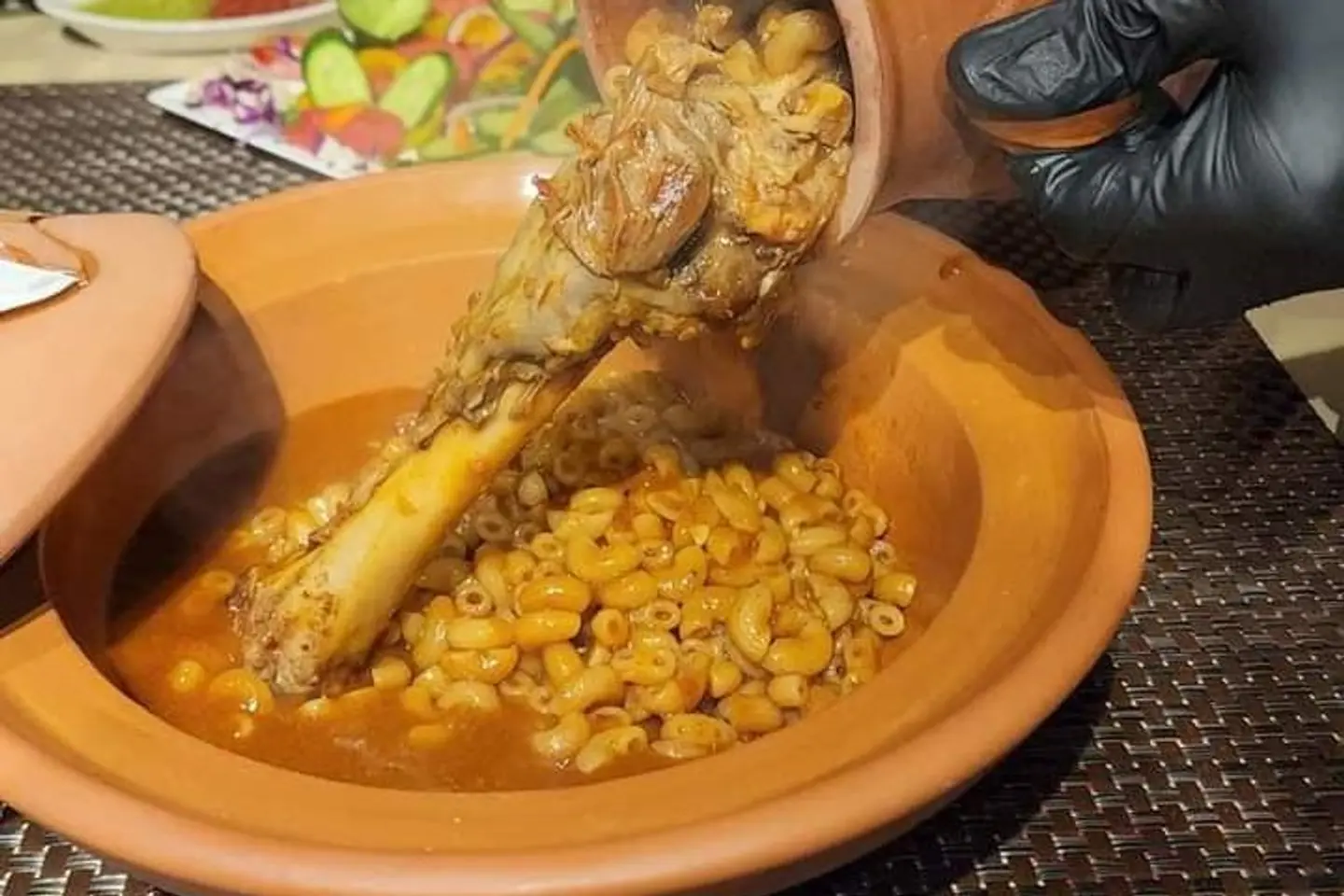 فخارة مبكبكة موزة لحم