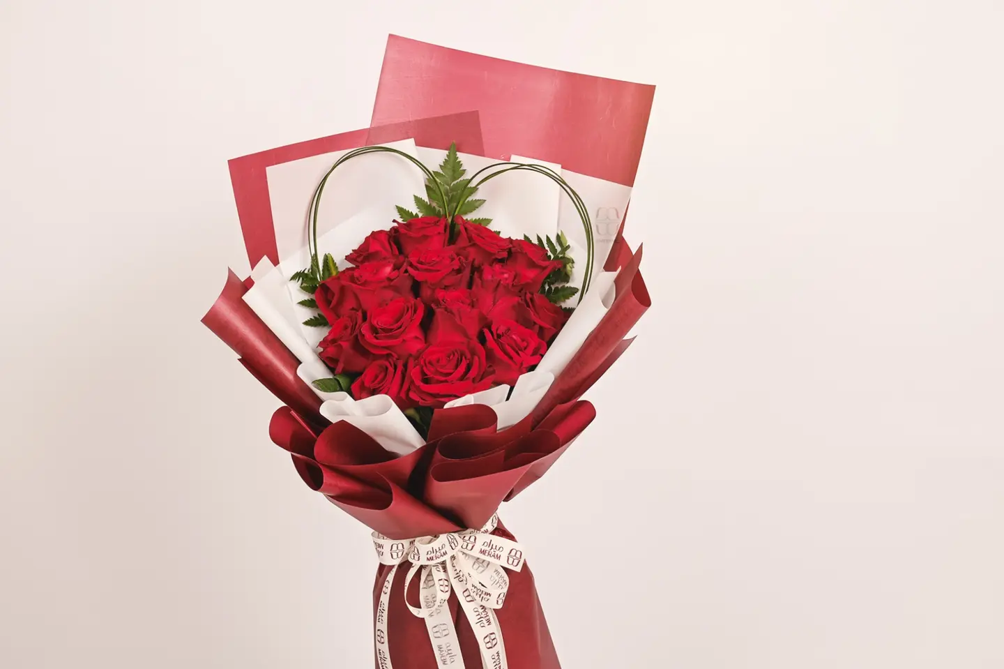 باقه الموده الحمراء