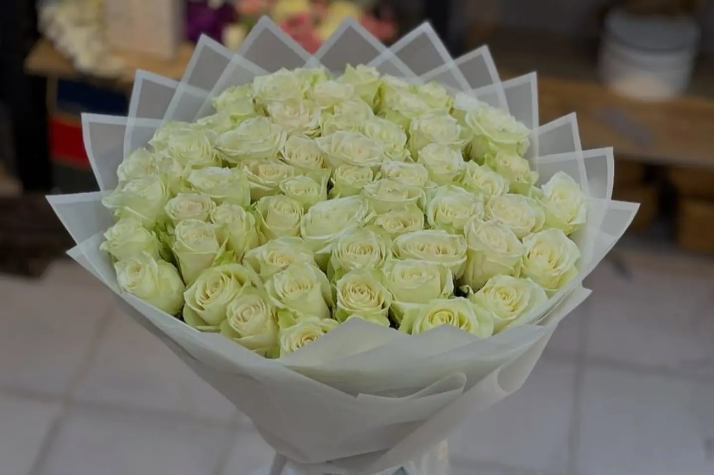 باقة بيضاء كبيرة