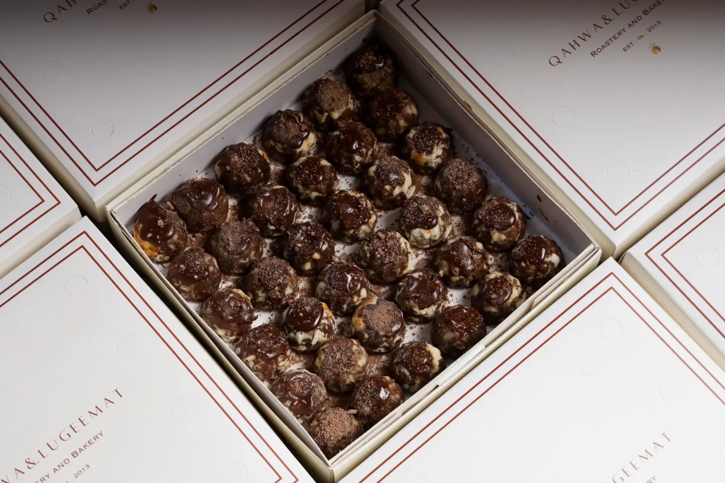 Mini Lazy Cake - Large White Box   36 P