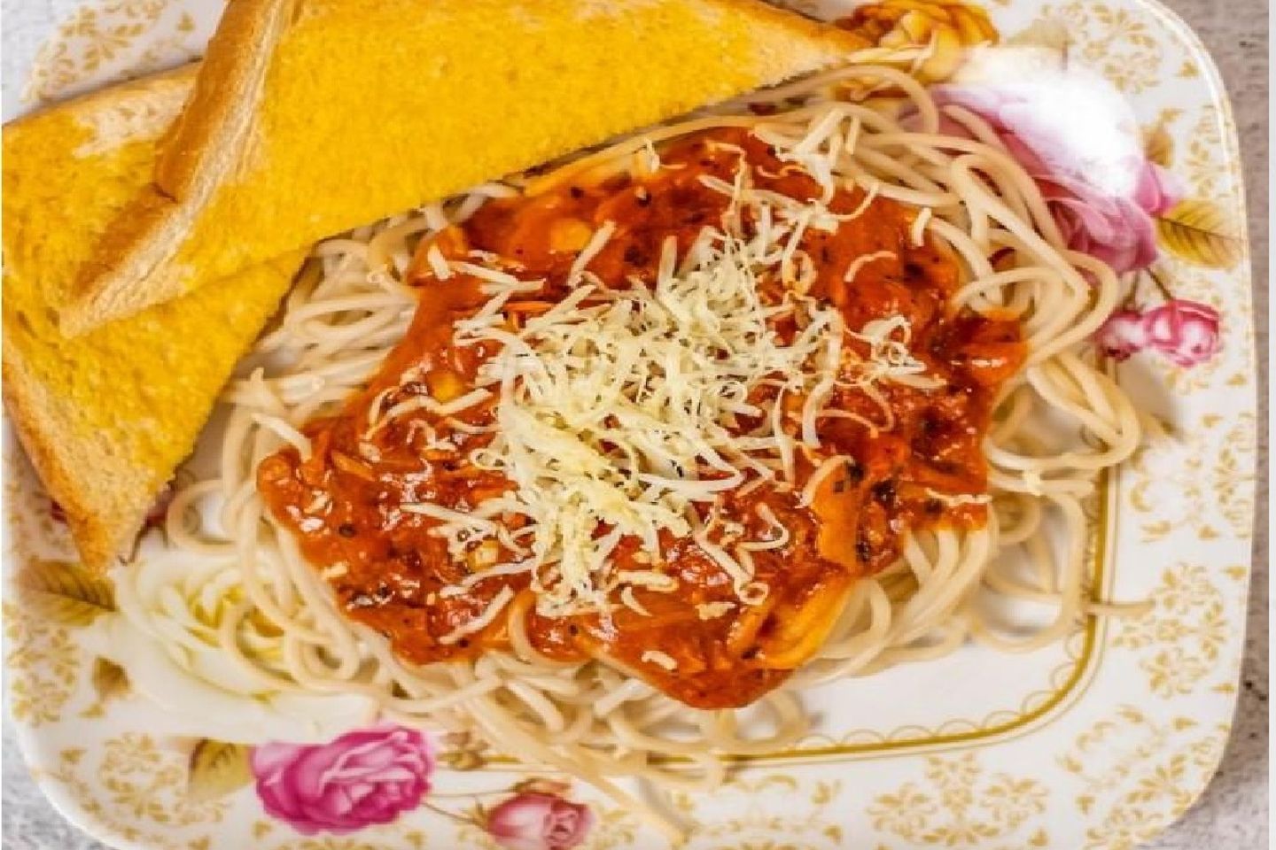 Tuna Red Pasta