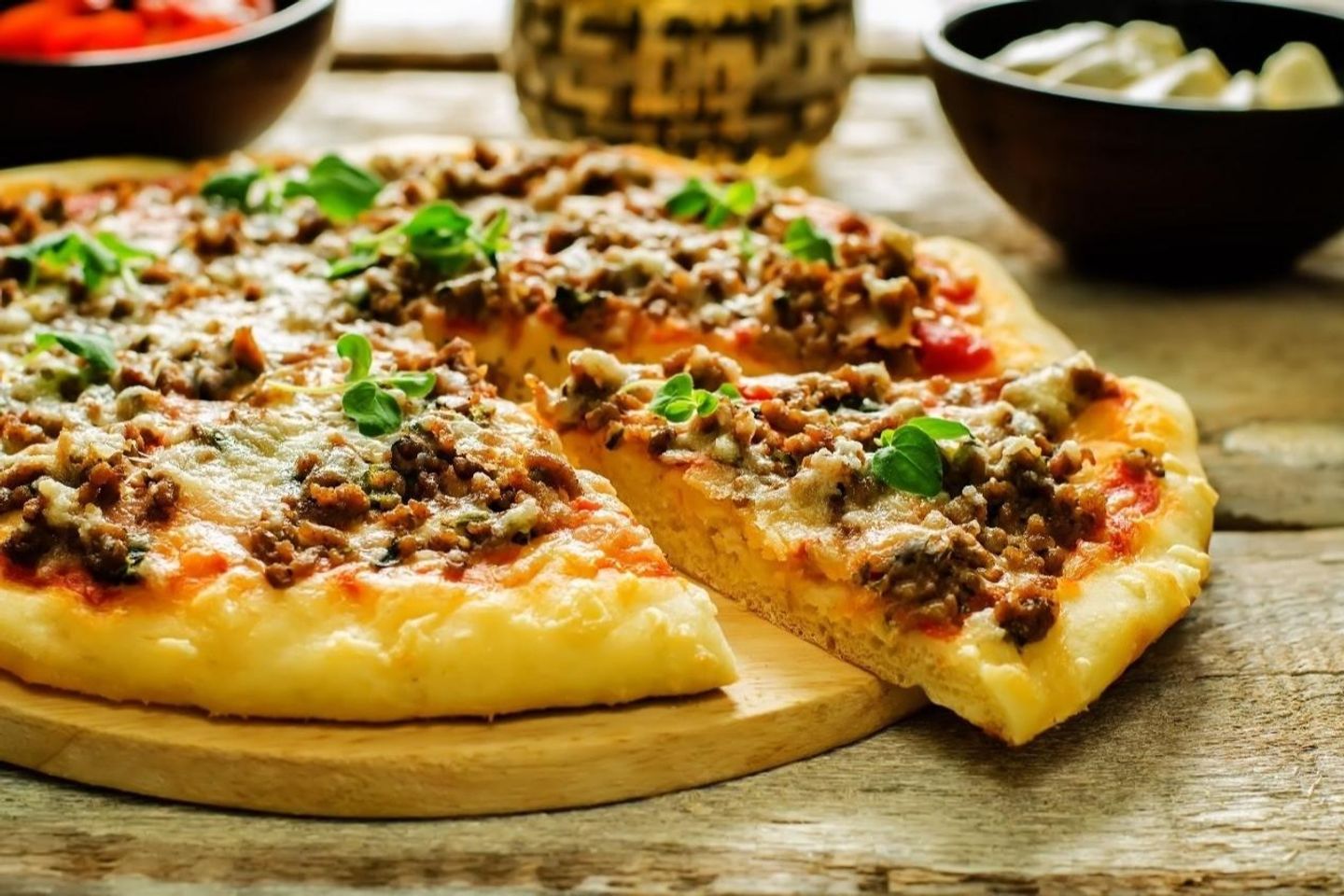 بيتزا قطع لحم