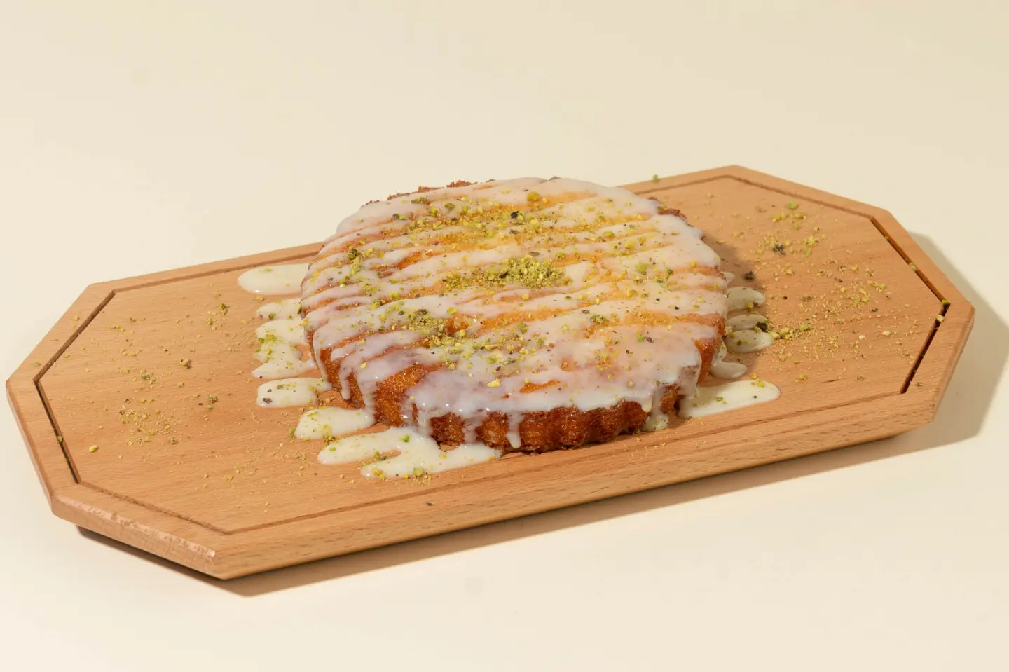 بسبوسة محشية قشطة