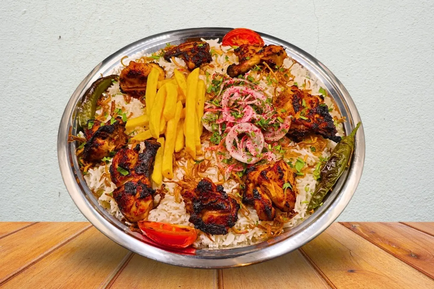 نصف  دجـاجة شـيـش طاووق بالعظم