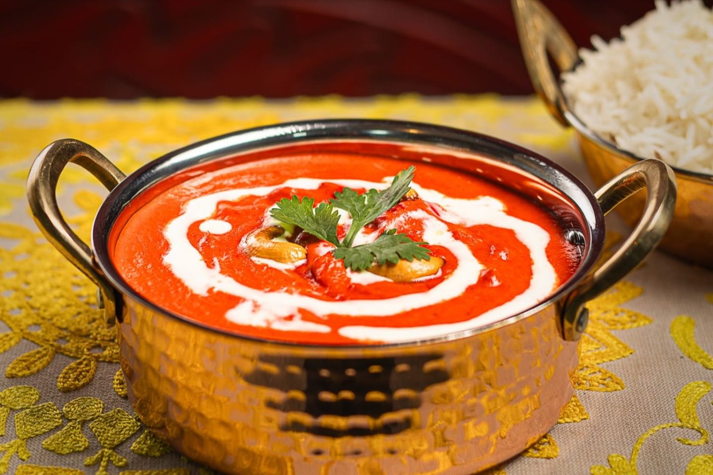 وجبة دجاج التكا ماسيلا مع رز ابيض