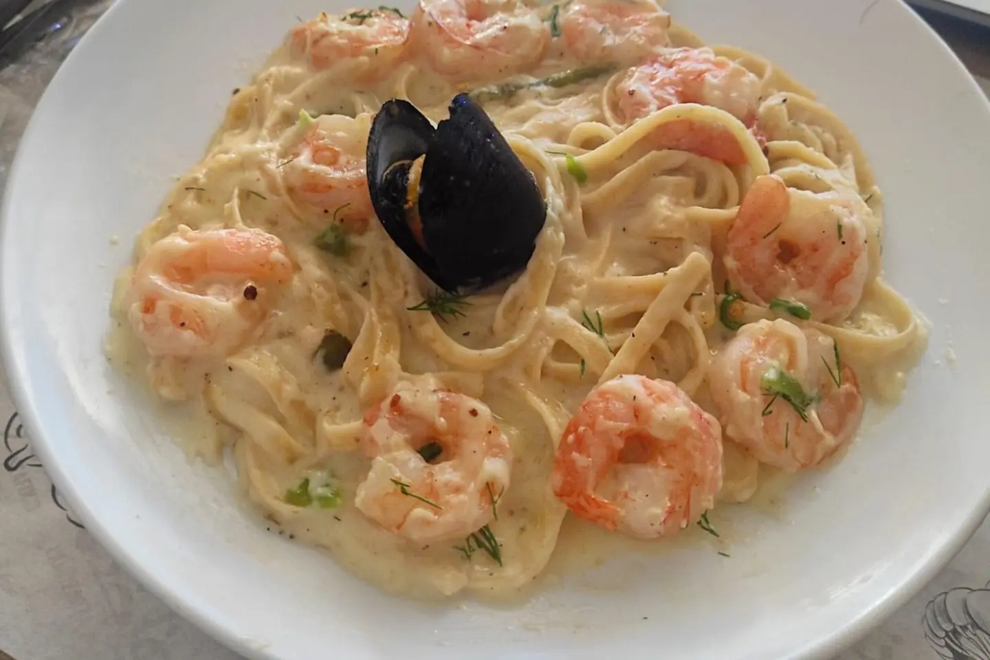 مكرونة وايت صوص بالجمبري