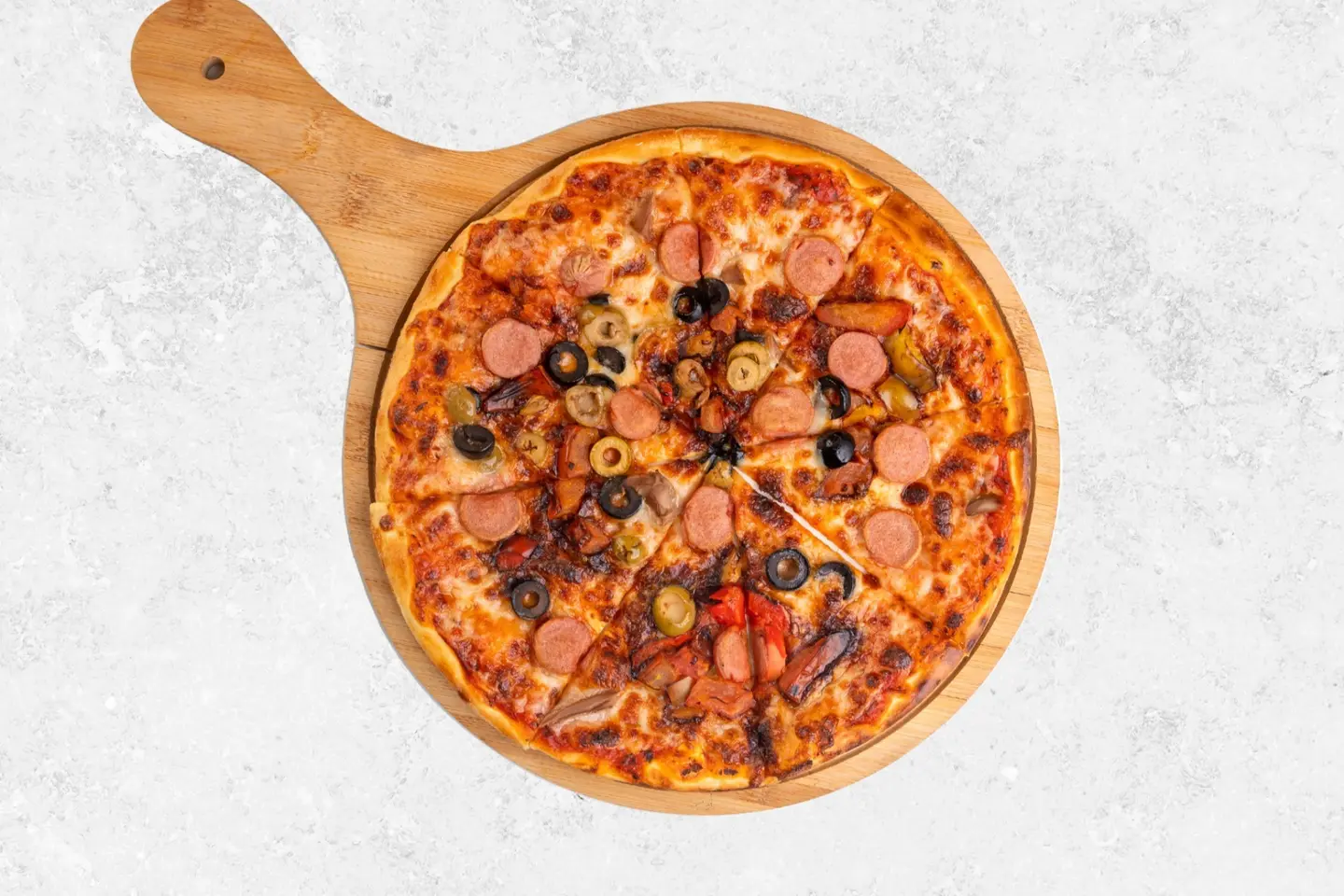 بيتزا نقانق